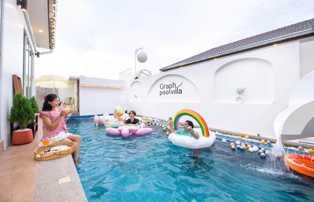 Graph Poolvilla