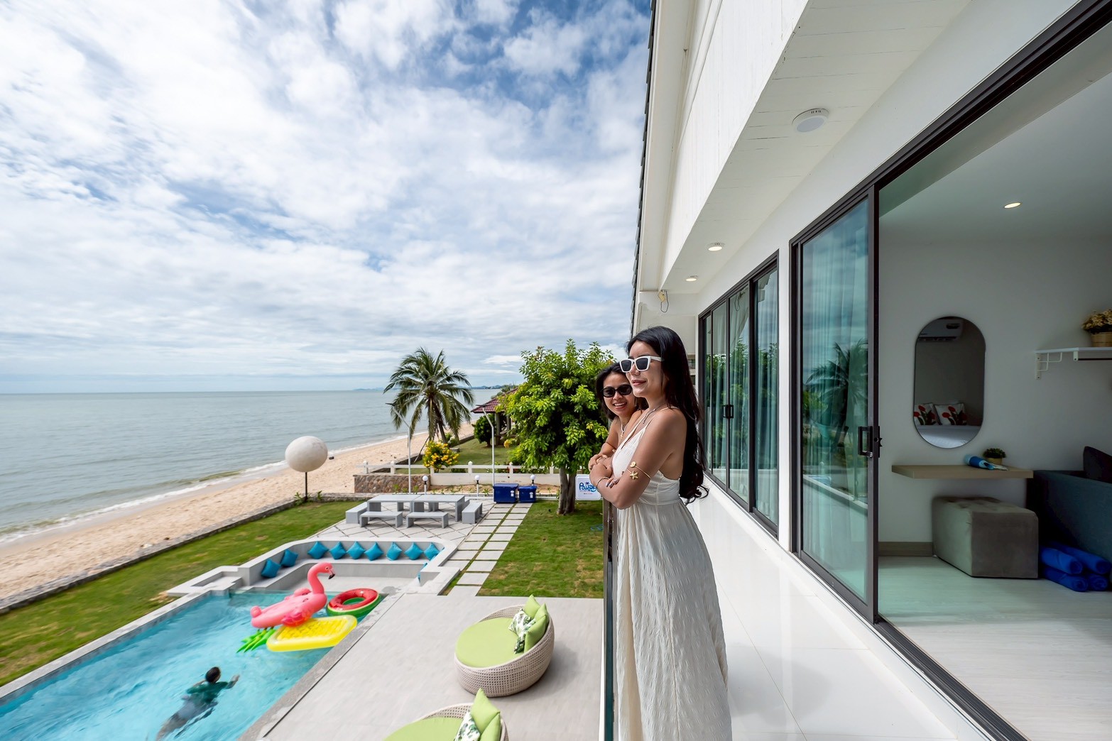 Pailay Beachfront Villa cha-am 19