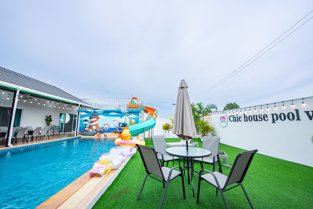 Chic house pool villa