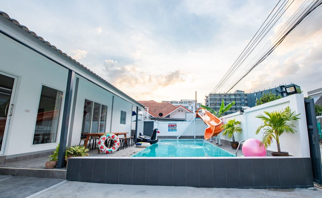 The bill poolvilla