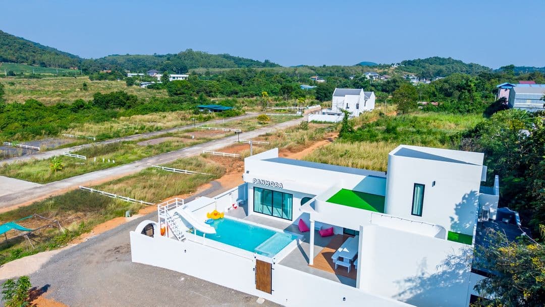 Panmora poolvilla (สัตหีบ)