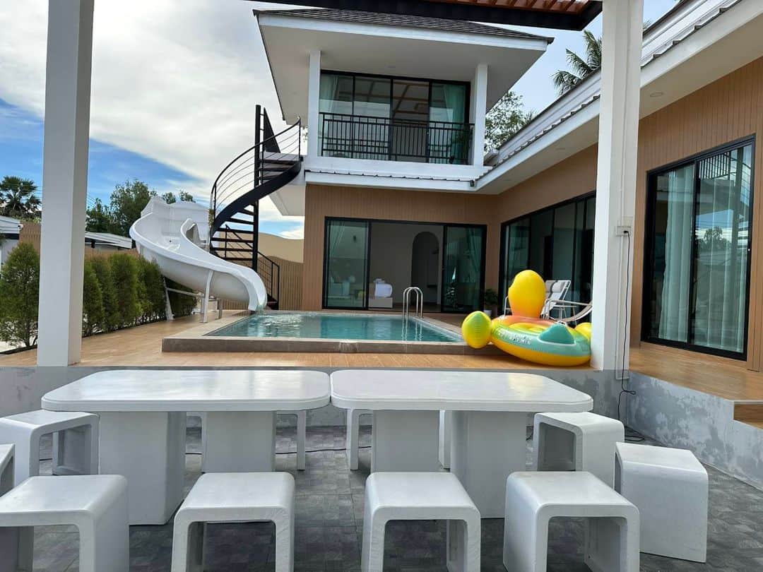 Nyd Z pool villa