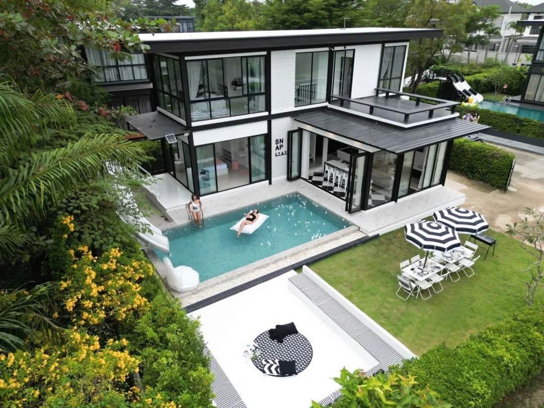 Emerson Poolvilla