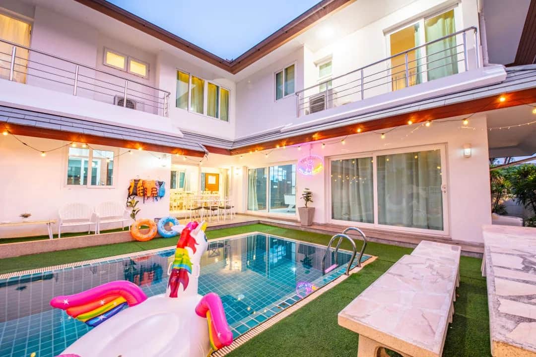 Rabbit Poolvilla