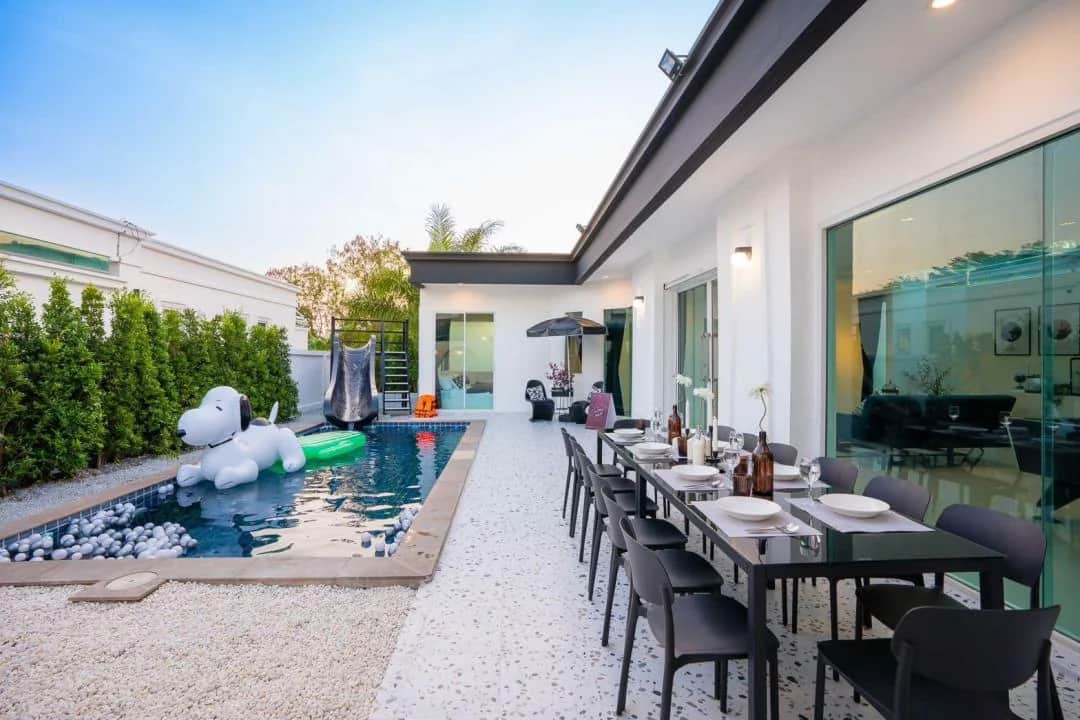 Planet House Poolvilla