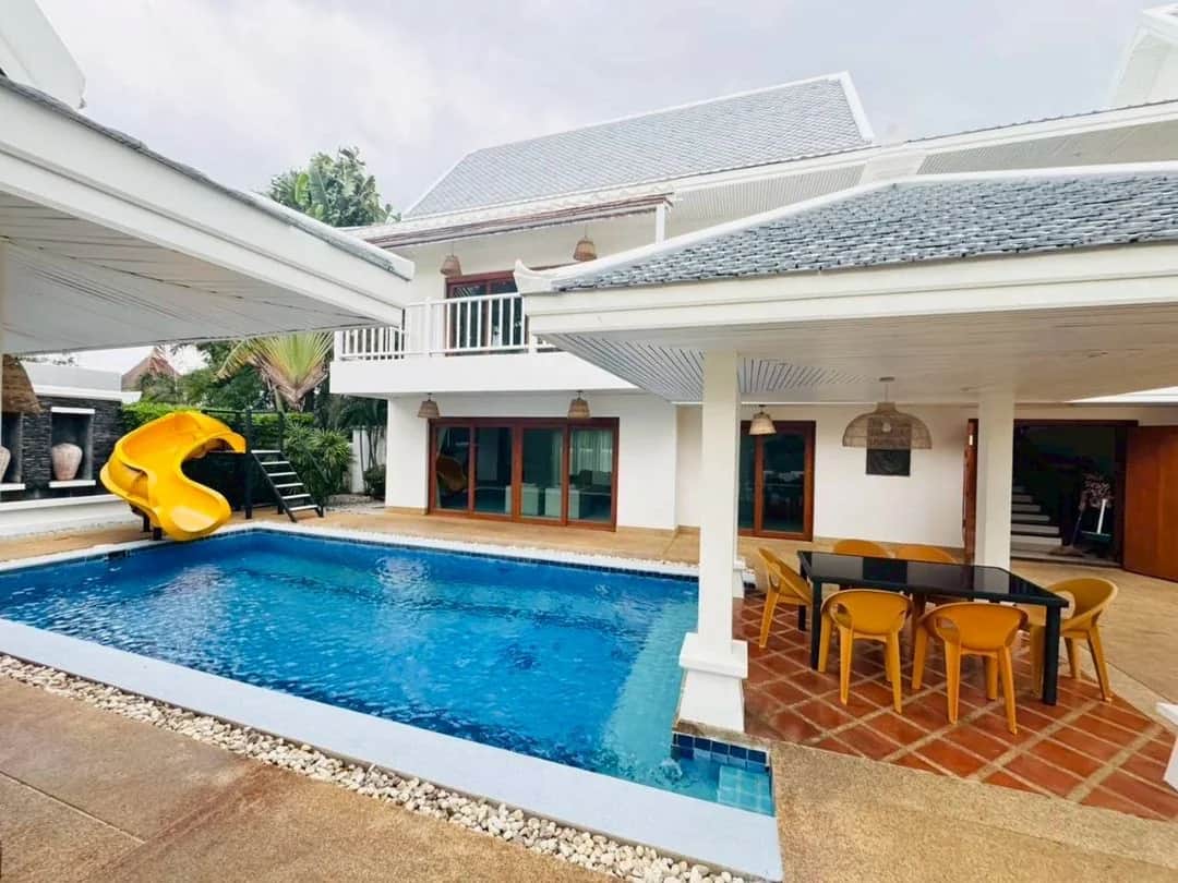 Na Jomtien Villa 2