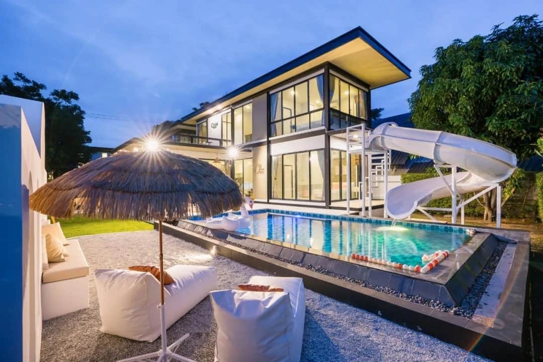 chloe house