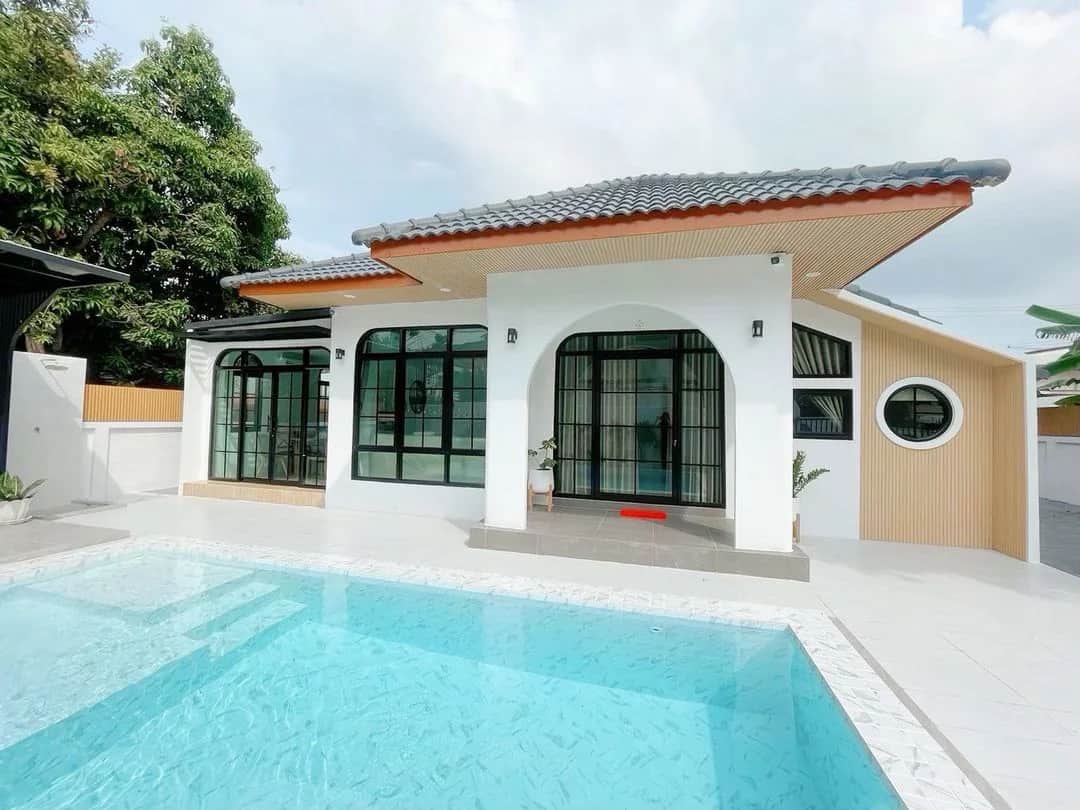 Mojinei Pool Villa บางแสน