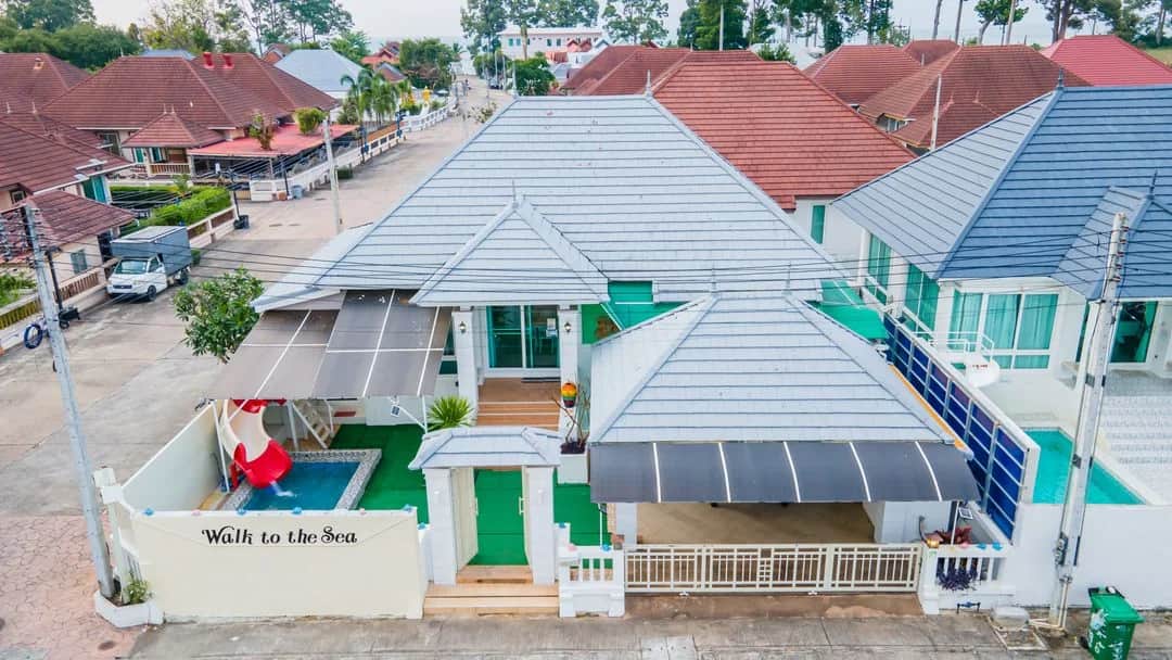 Kari pool villa Bangsare