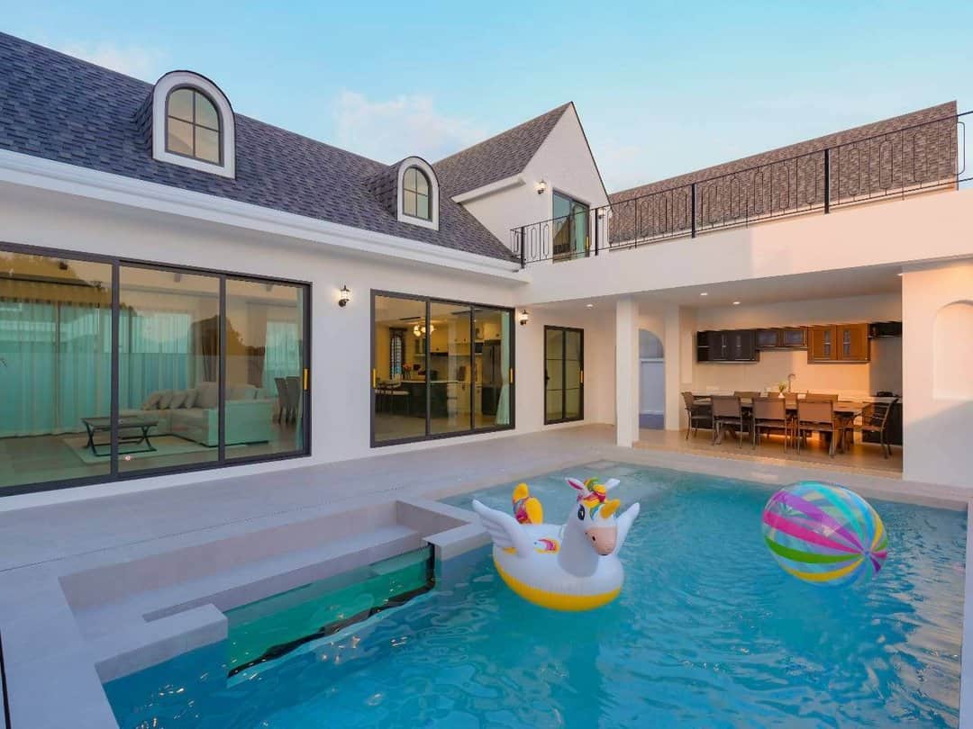 Castle Hills villa