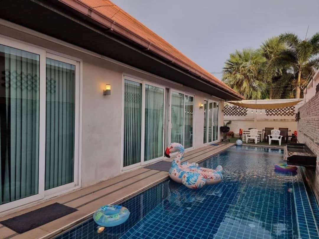 PeterPan pool villa pattaya