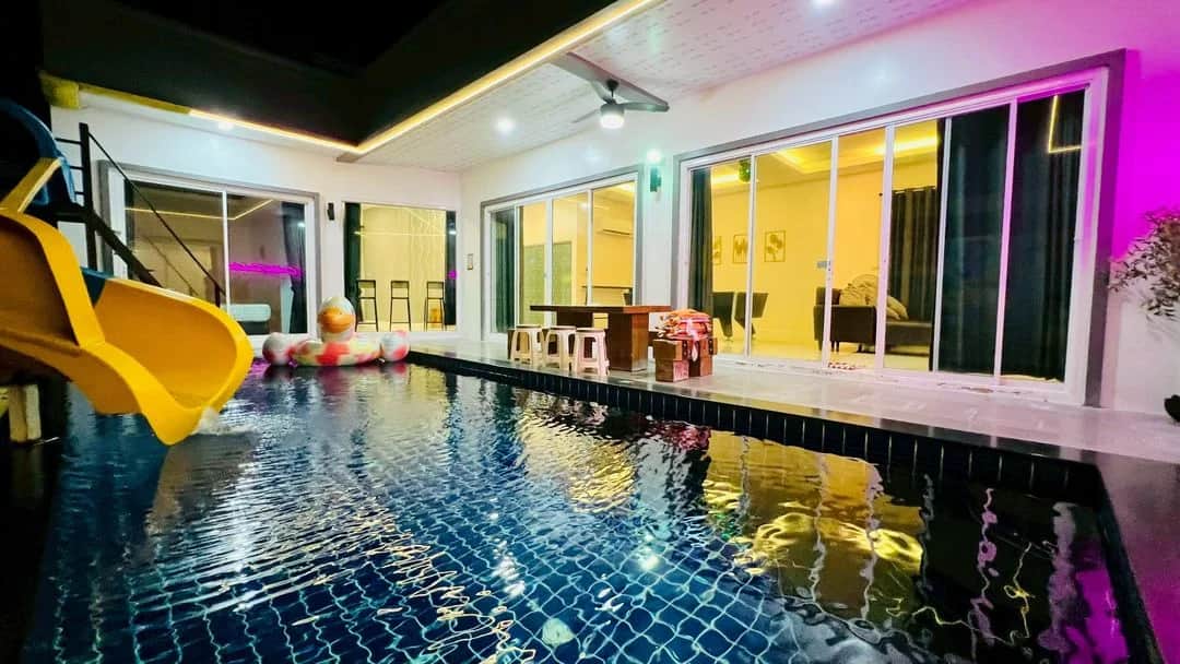 Cocktail House